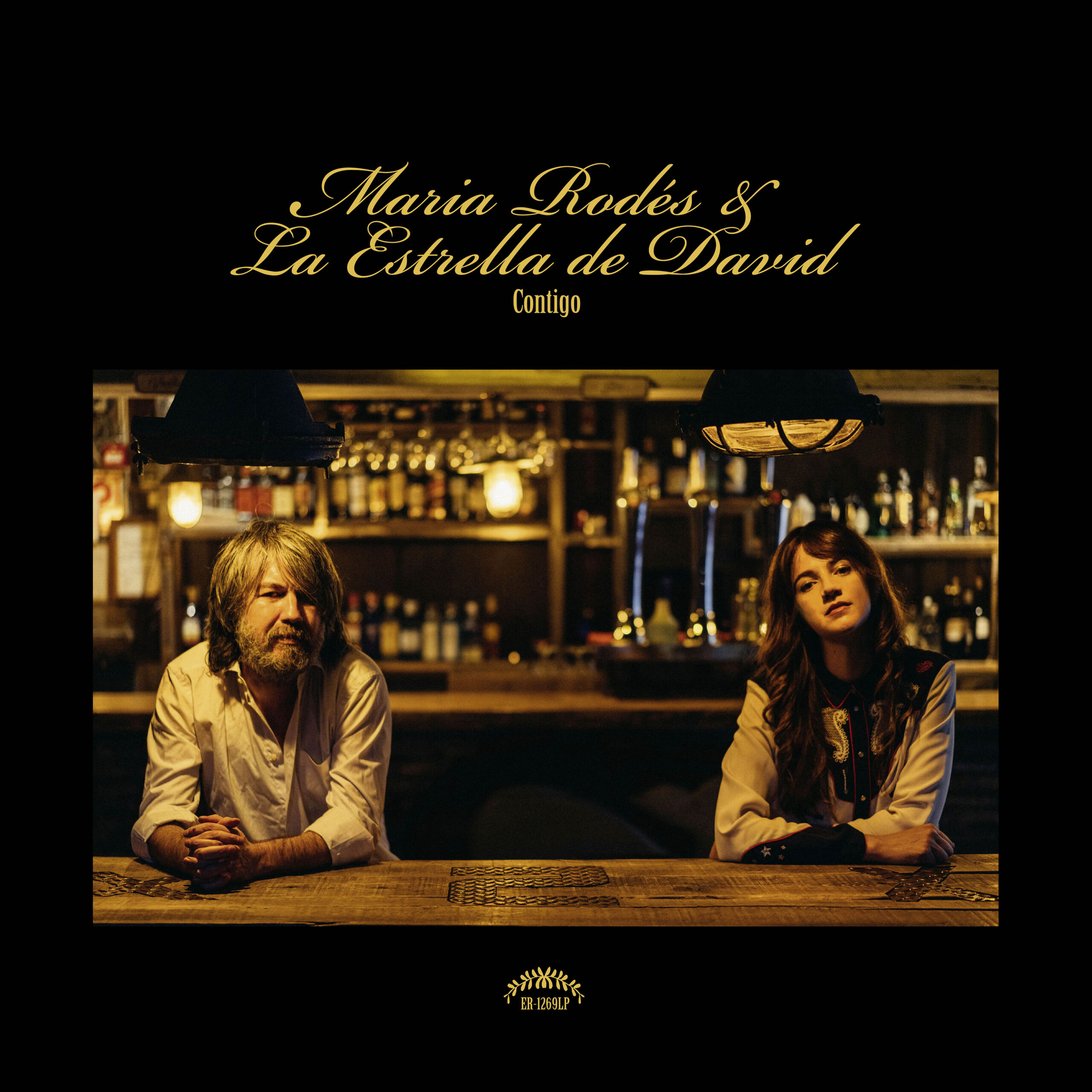 noticia-MARIA RODES Y LA ESTRELLA DE DAVID Contigo_er-1269