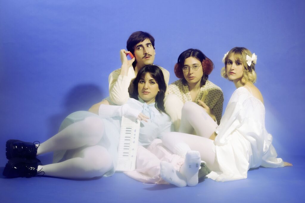 2023-aiko-album-neelam-khan-vela-02