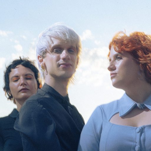 Imagen: AMOR BUTANO FOTO ULTRAVIOLETA