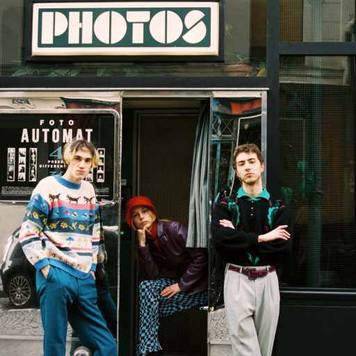 Imagen: COUR DE RECRE FOTO