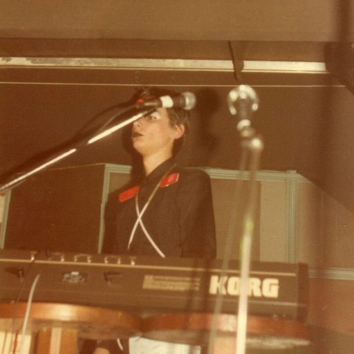 Imagen: FOTO LIVE 1981 SIMPOSIUM 03