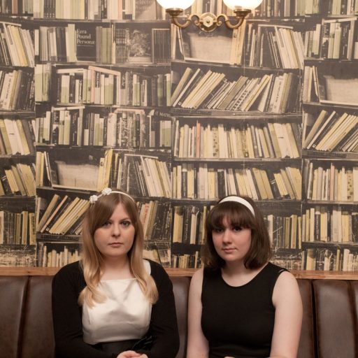 Imagen: FOTO PROMO READING TOO MUCH 02