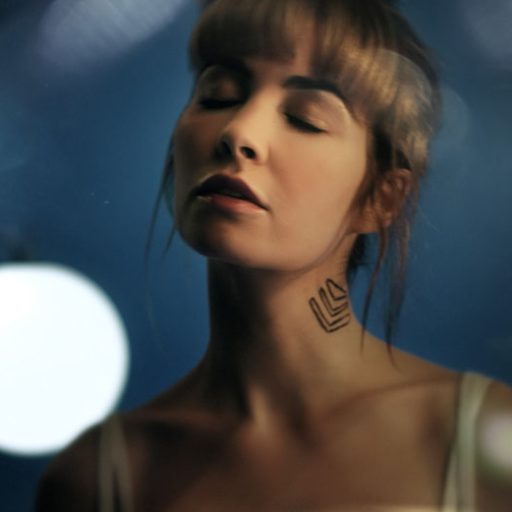 Imagen: FOTOGRAMA VIDEO LA FIESTA UNIVERSAL 04