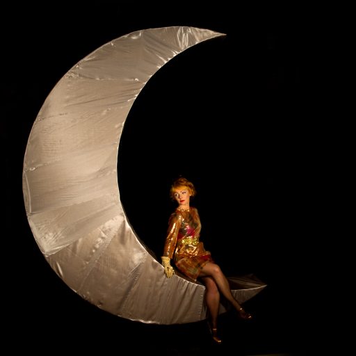 Imagen: FOTOGRAMA VIDEO TURN OFF THE MOON 01