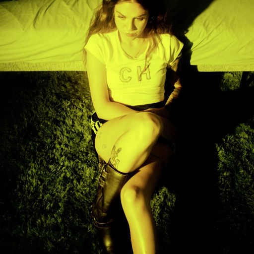 Imagen: LISASINSON FOTO PROMO DEBERIAMOS