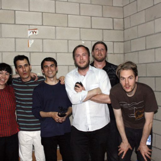 Imagen: Miembros de Speedmarket Avenue con Luis y Montse de Elefant