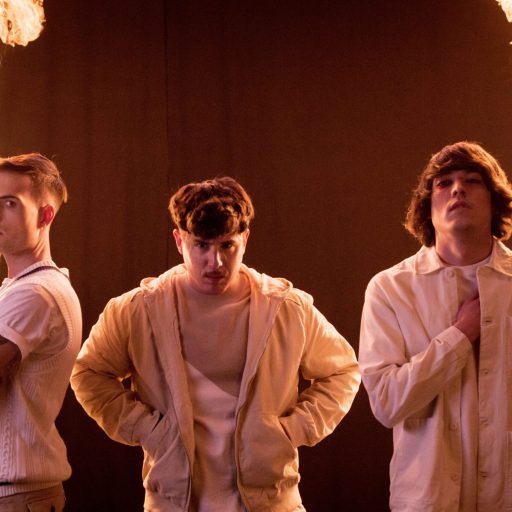 Imagen: NEVVER FOTO PROMO AMANECIENDO