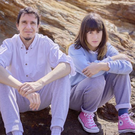 Imagen: NOS MIRAN FOTO PROMO LA TORRE