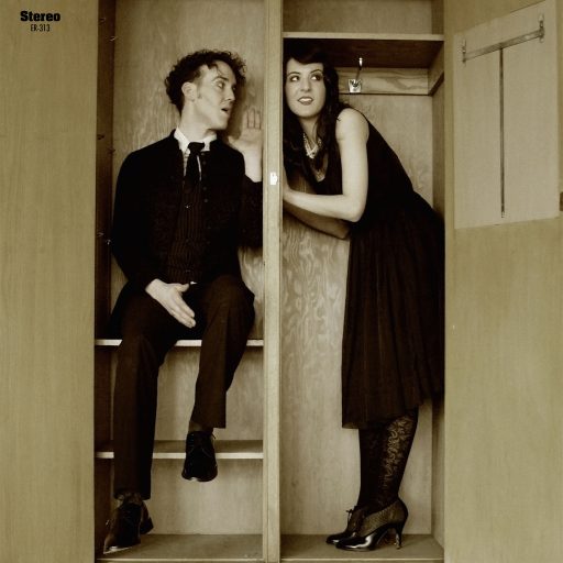 Imagen: PORTADA OUT OF THE NEIGHBORHOOD