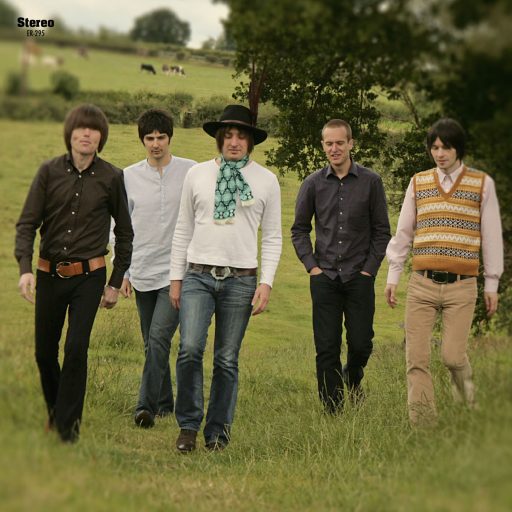 Imagen: PORTADA THE SUN SHINES OVER YOU