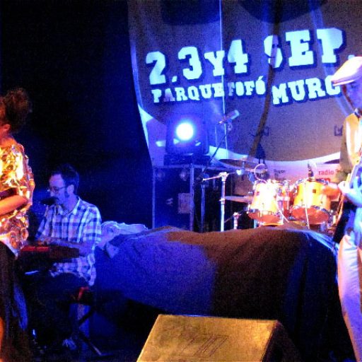 Imagen: Single [Ibon Errazkin, Teresa Iturrioz y Joan Vich, Lemon Pop Festival]